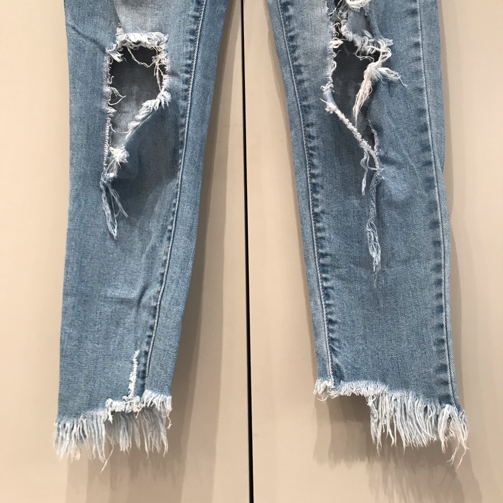 April Jeans Light Washed High Rise Mom Jeans - Picture 3 of 7